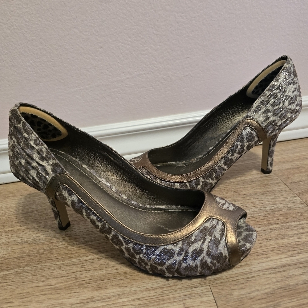🌈 Reba Leather Upper Leopard Peep Open Toe Pump Heels Size 7.5